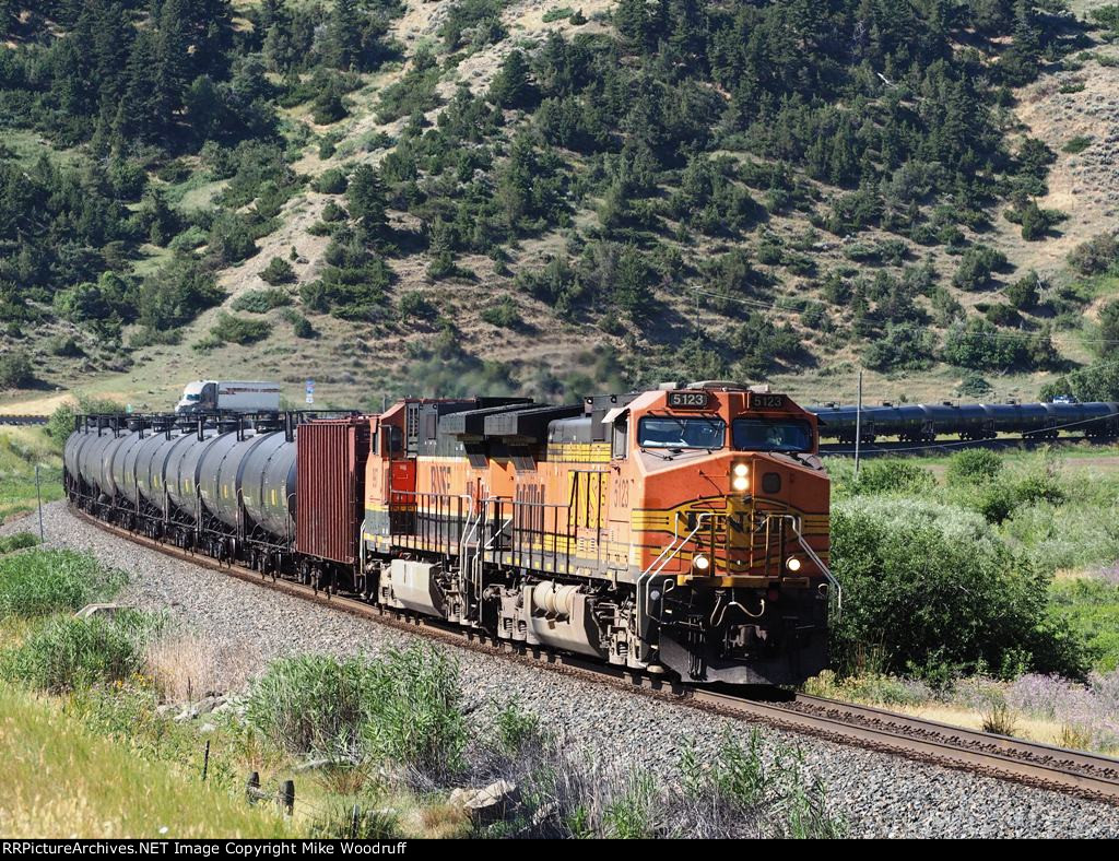 BNSF 5123